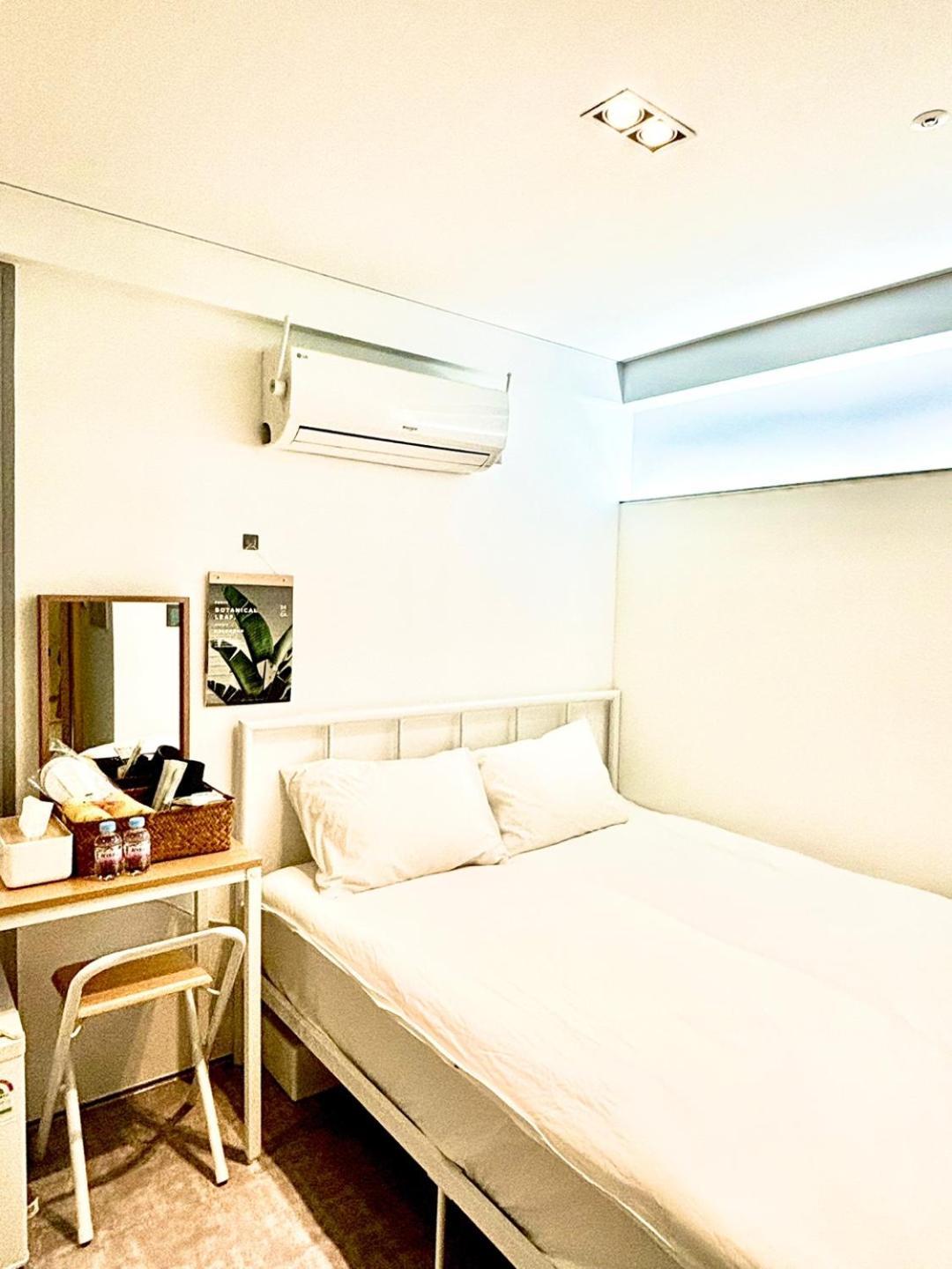Look Home Guesthouse โซล ภายนอก รูปภาพ
