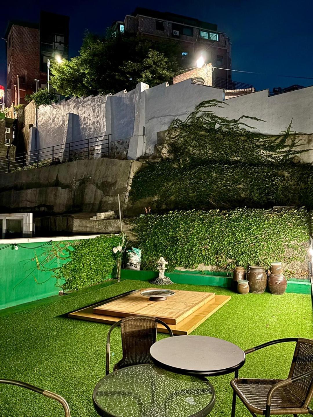 Look Home Guesthouse โซล ภายนอก รูปภาพ