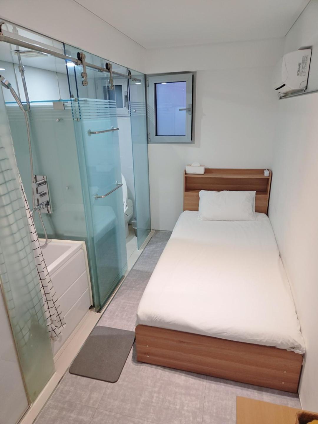 Look Home Guesthouse โซล ภายนอก รูปภาพ
