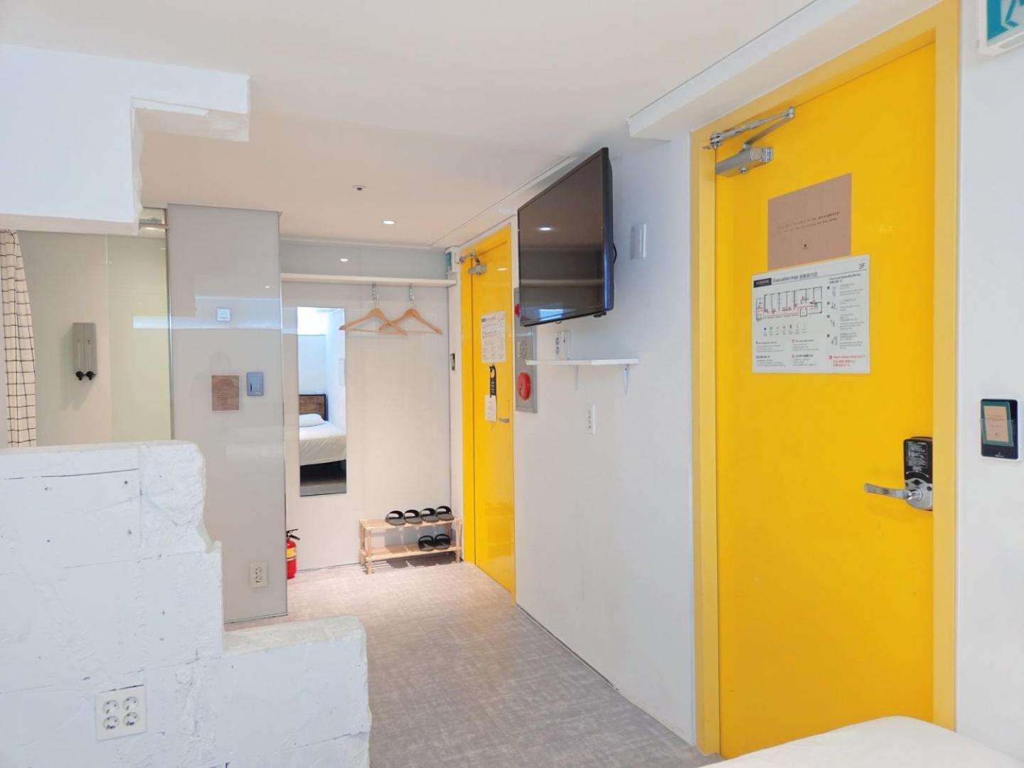 Look Home Guesthouse โซล ภายนอก รูปภาพ